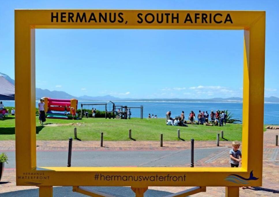 Hermanus Waterfront, Sea View Apartment With Balcony Esterno foto